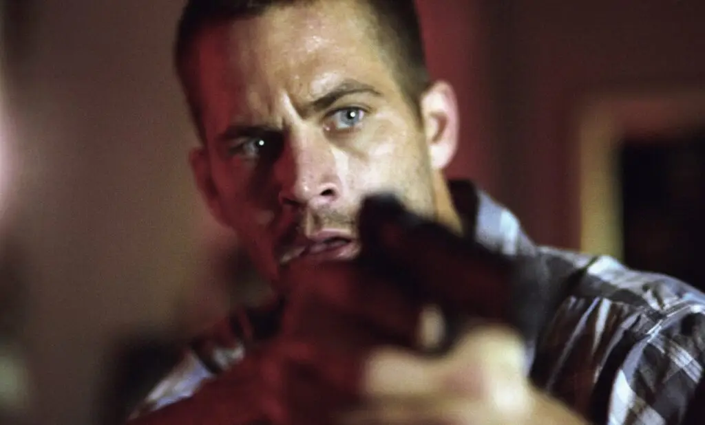 Zběsilý útěk Running Scared (2006) www.gamert.cz